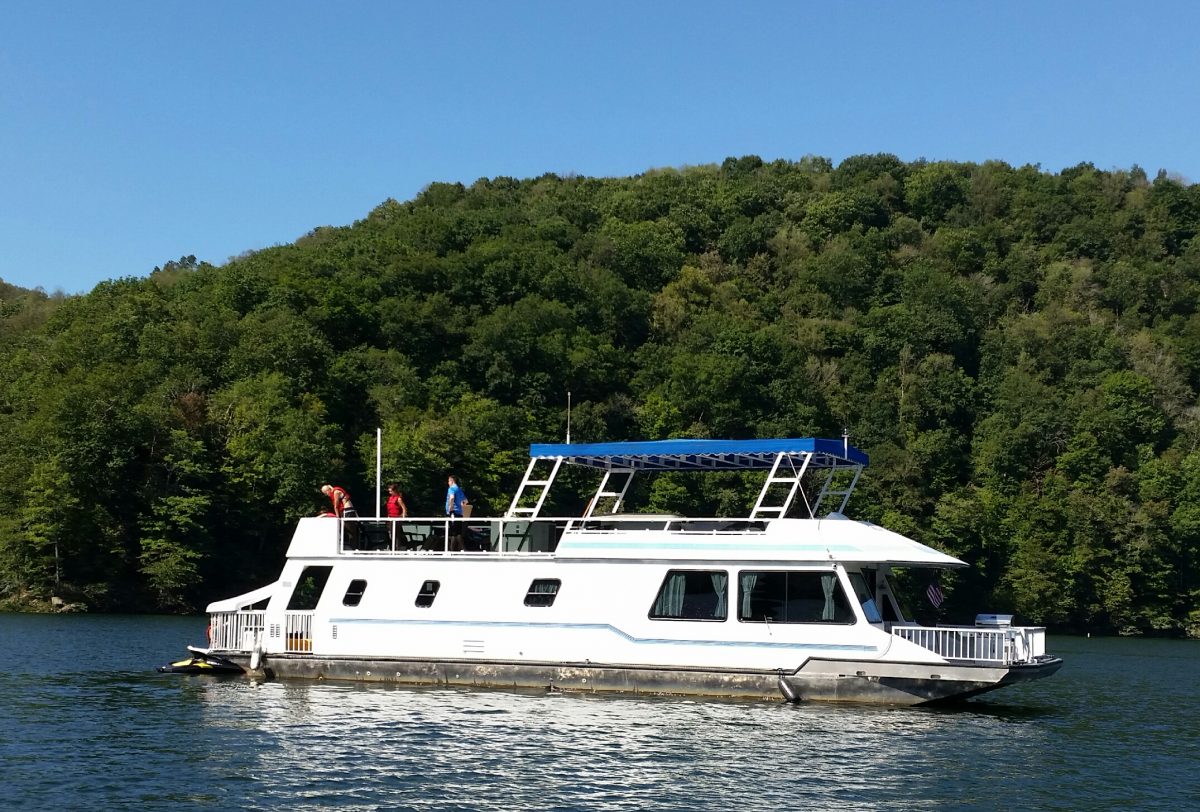 Deluxe 59' Houseboat - Almost Heaven - West Virginia