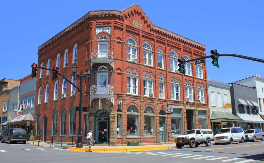 lewisburg2.jpg Almost Heaven West Virginia