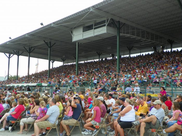 grandstand-almost-heaven-west-virginia