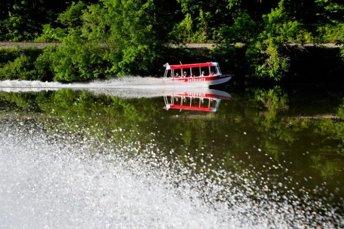 jet boat tour