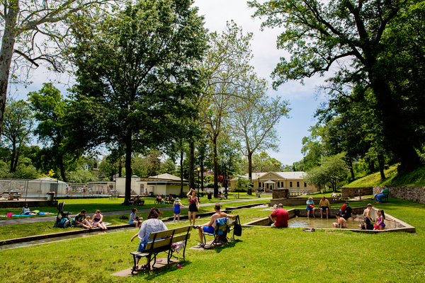 Berkeley Springs, water, people